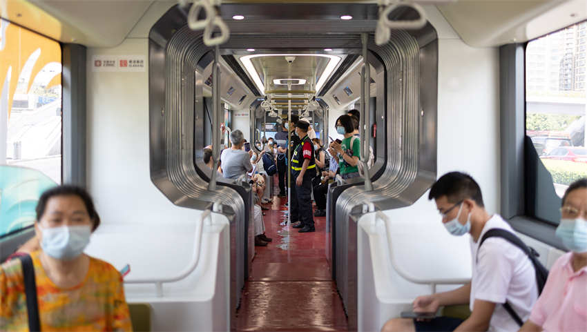 Trem inteligente estreia em Chengdu