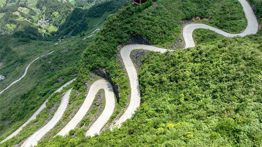 Galeria: estrada em montanha de Chongqing