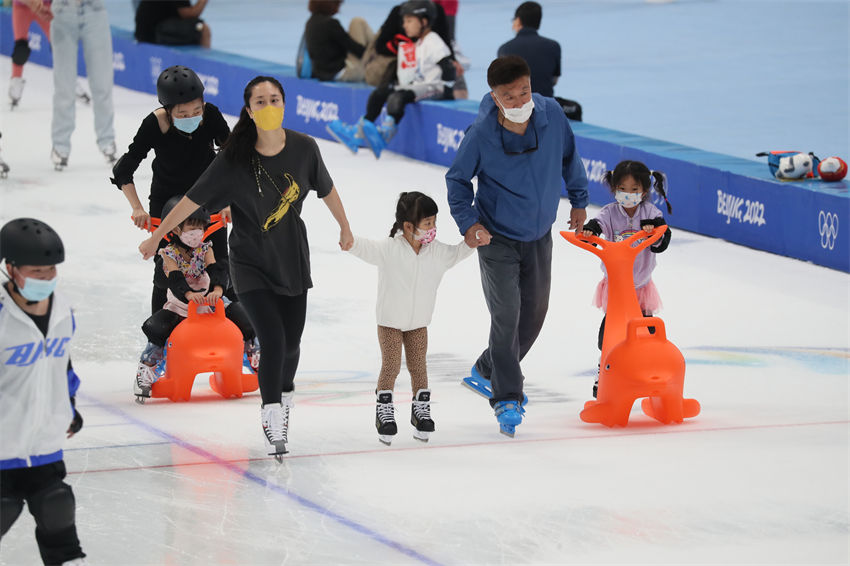 Beijing: Oval Nacional de Patinação de Velocidade está aberto ao público