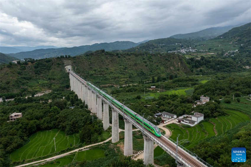 Seção Dali-Baoshan da ferrovia Dali-Ruili será colocada em operação