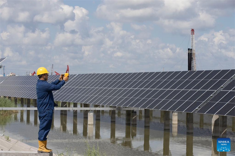 Nordeste da China: projeto fotovoltaico na superfície da água inicia abastecimento da rede