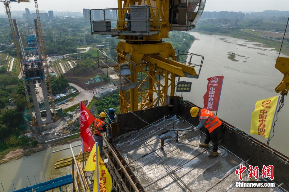 Construção da seção Sichuan-Chongqing da ferrovia de alta velocidade Chongqing-Kunming em curso