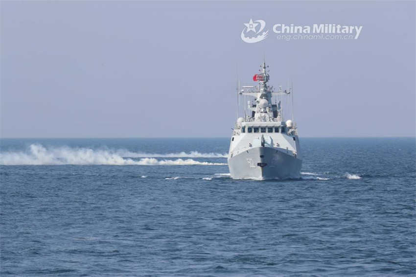 Militares chineses iniciam exercícios no Mar Amarelo