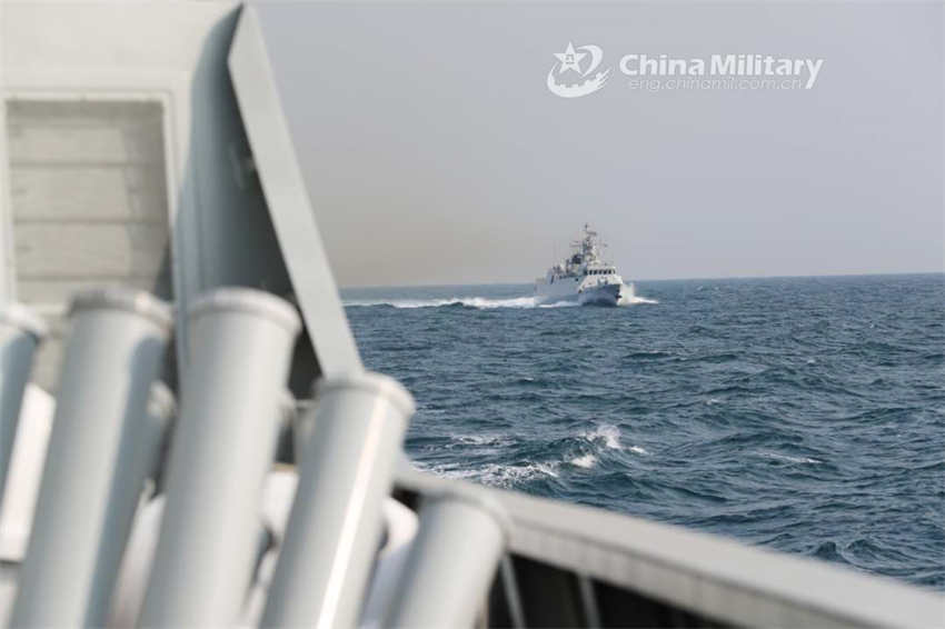 Militares chineses iniciam exercícios no Mar Amarelo