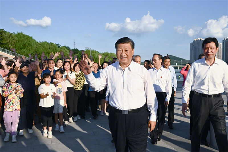 Xi Jinping inspeciona cidade de Jinzhou, nordeste da China