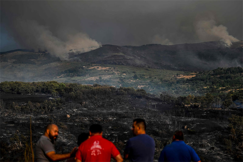 Portugal: incêndio nas montanha devasta cerca de 15 mil hectares de terra