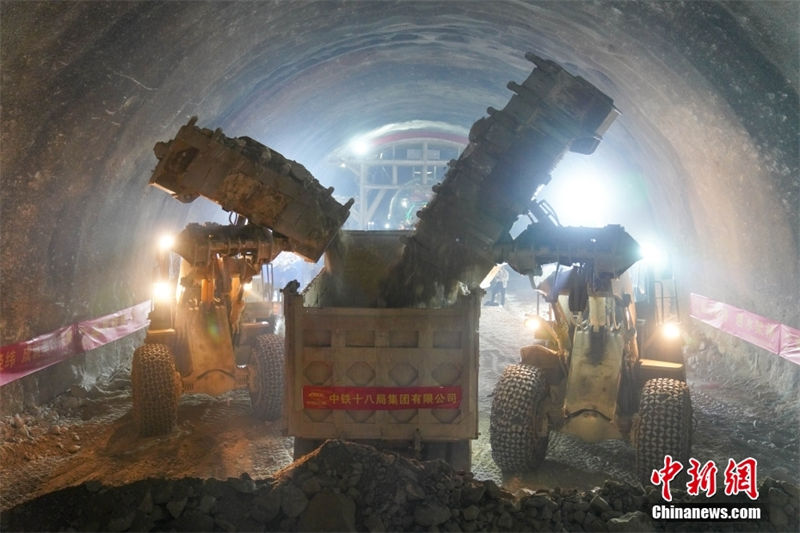 Galeria: túnel da linha ferroviária de alta velocidade de Guiyang-Nanning foi perfurado