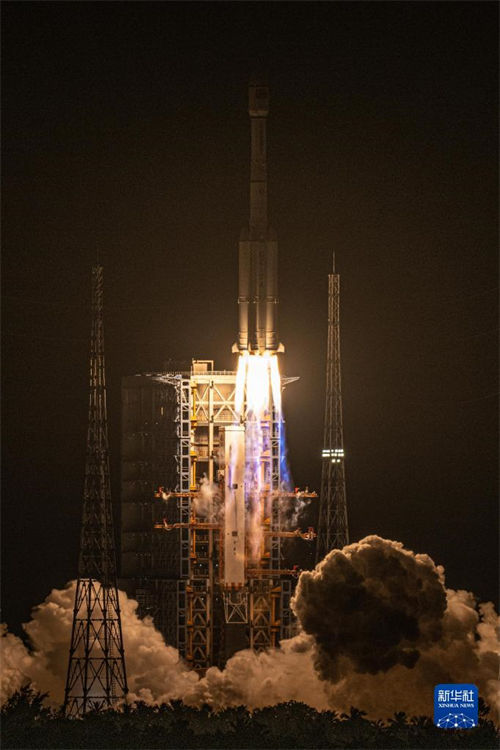 China lança satélite Zhongxing-1E com sucesso