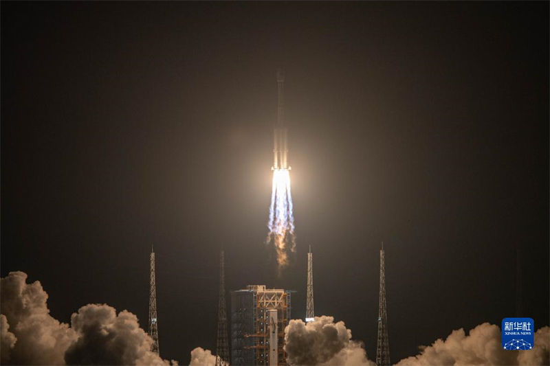 China lança satélite Zhongxing-1E com sucesso