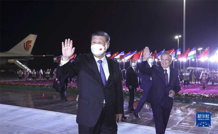 Xi Jinping chega ao Uzbequistão para visita de Estado e cúpula da OCS