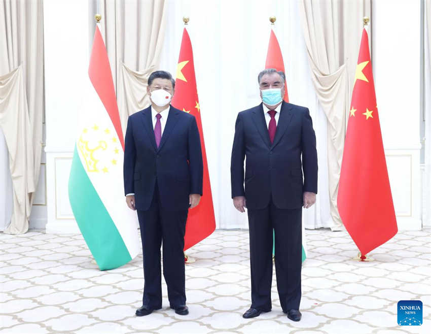 Xi Jinping pede mais resultados concretos nas relações China-Tadjiquistão