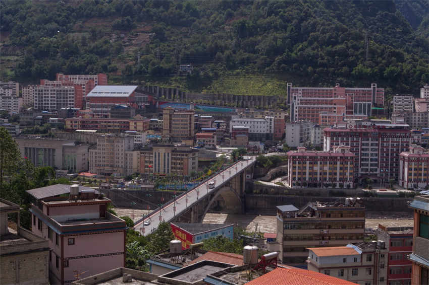 Prefeitura de Nujiang encerra a era de tirolesa