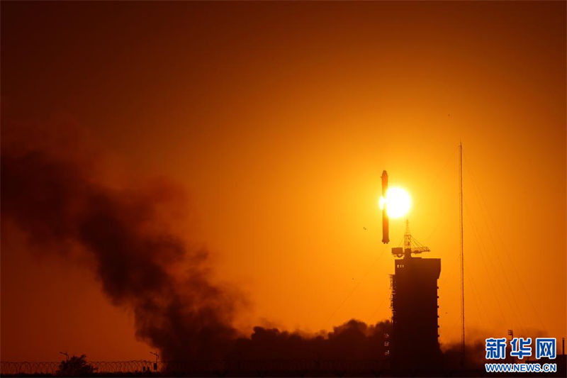 China lança com sucesso observatório espacial para revelar segredos do Sol