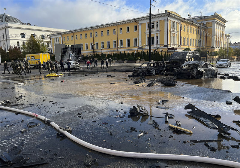 Ucrânia: múltiplas explosões abalam em Kiev