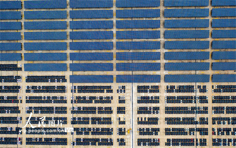 Galeria: estacionamento é capaz de gerar energia fotovoltaica no leste da China