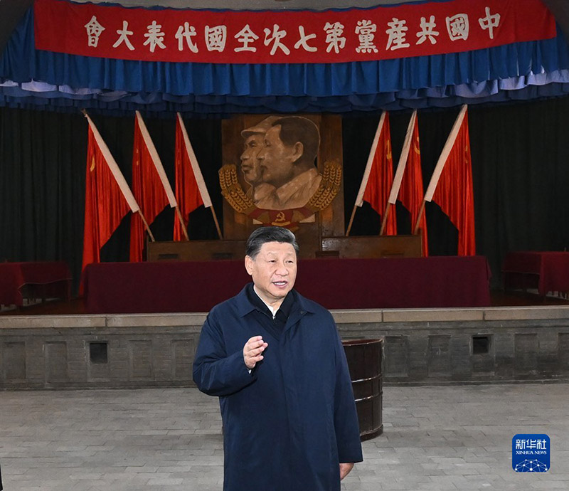 Xi Jinping leva liderança do PCCh à antiga base revolucionária