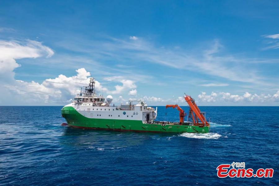 Navio de pesquisa chinês Tansuo-2 completa missão em alto mar