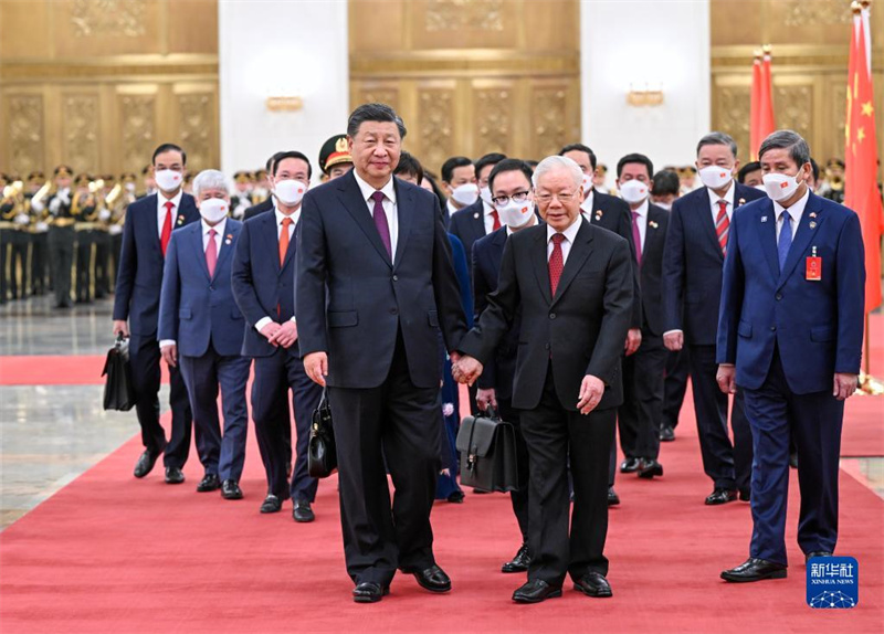 Xi Jinping realiza conversações com chefe do Partido Comunista do Vietnã