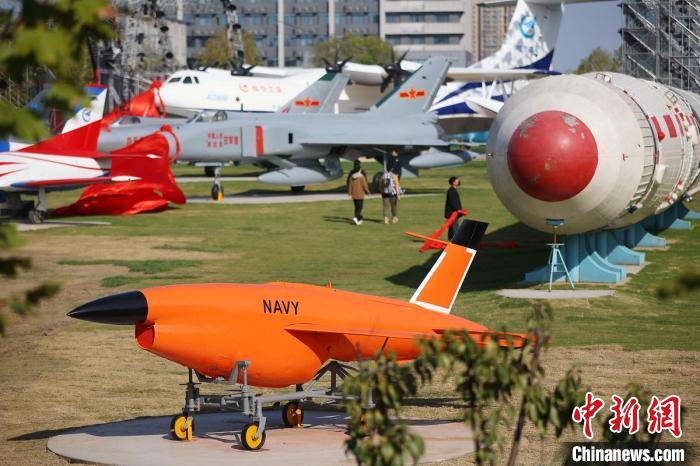 15 tipos de aviões são instalados na Universidade de Aeronáutica e Astronáutica de Nanjing