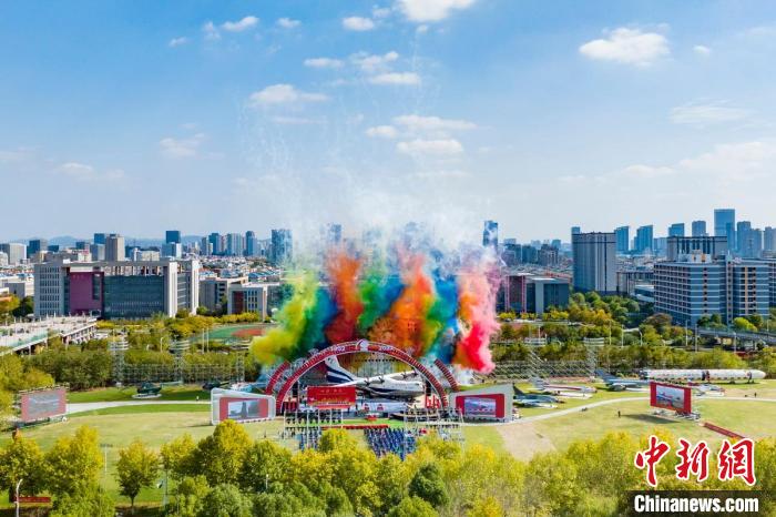 15 tipos de aviões são instalados na Universidade de Aeronáutica e Astronáutica de Nanjing