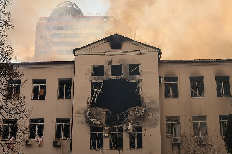 Incêndios se espalham em Donetsk