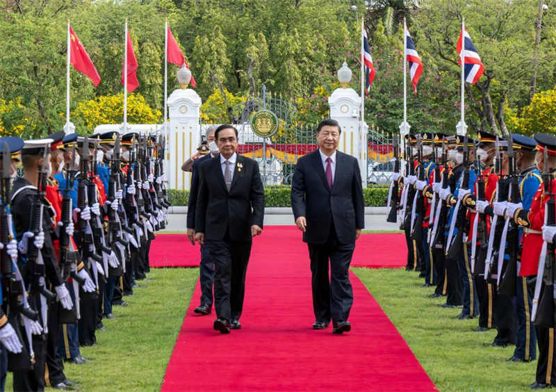 Xi Jinping e Prayut concordam em construir uma comunidade China-Tailândia mais estável, próspera e sustentável com futuro compartilhado