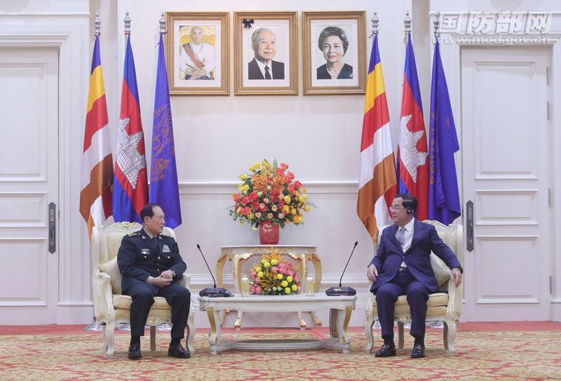 Premiê cambojano reúne-se com ministro chinês de Defesa