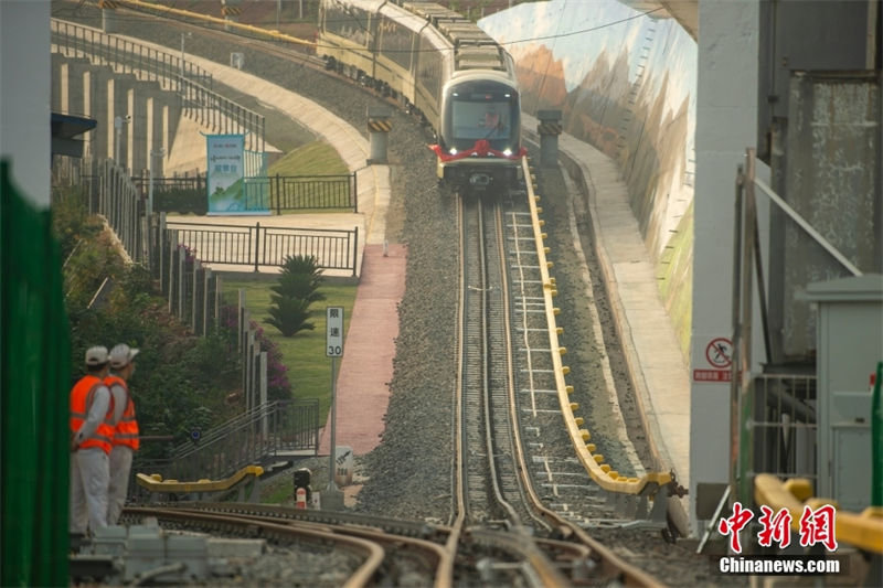 Concluída produção de primeiro trem de cremalheira da China