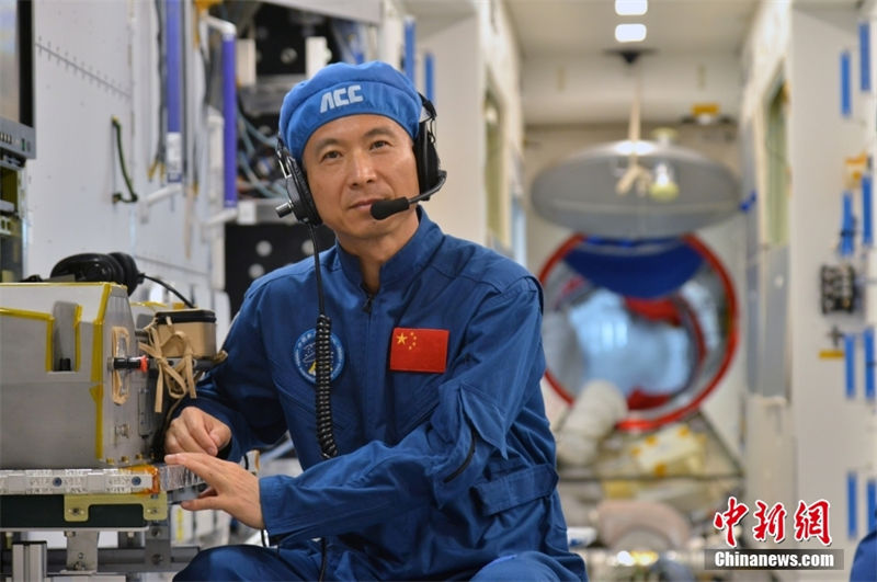 Galeria: imagens de treinamento de astronautas de Shenzhou-15  