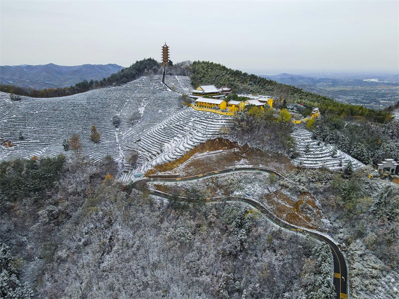 Galeria: Lujiang coberta pela primeira neve do ano