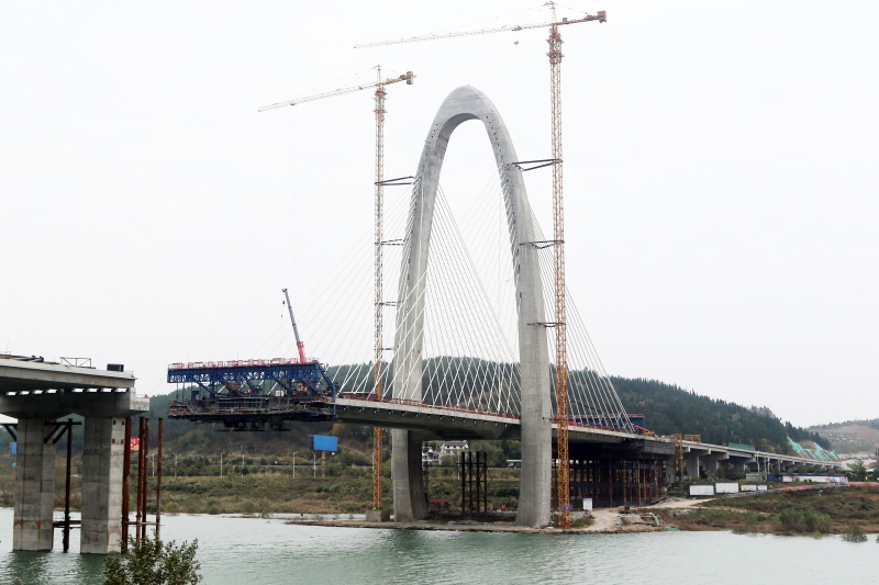 Sichuan acelera construção da ponte Baiyanba sobre rio Jialing