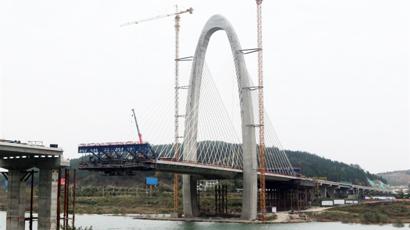 Sichuan acelera construção da ponte Baiyanba sobre rio JialingA construção da ponte Baiyanba sobre rio Jialing, na província de Sichuan, no sudoeste da China, está sendo acelerada. A ponte terá 1,42 quilômetros de comprimento e sua conclusão está prevista para o final de março de 2023. 