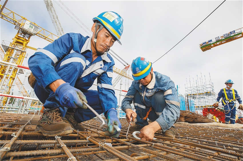 China inicia instalação de pequeno reator modular terrestre em ilha nuclear