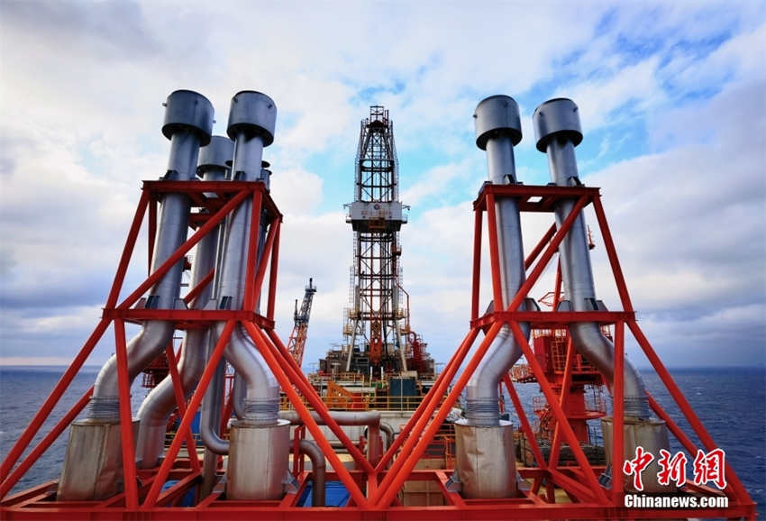 Maior plataforma offshore de produção de petróleo da Ásia entra em operação