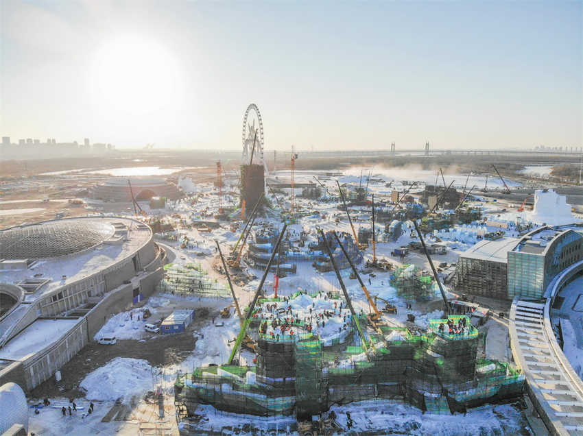 Heilongjiang: construção do Parque Temático Mundo de Gelo e Neve em Harbin está em andamento