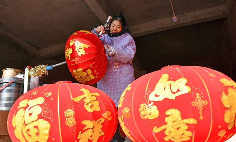 Shanxi intensifica produção de lanternas para receber festivais