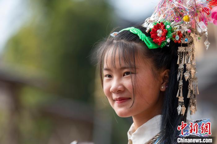 Guizhou: vila da etnia Miao celebra Ano Novo étnico