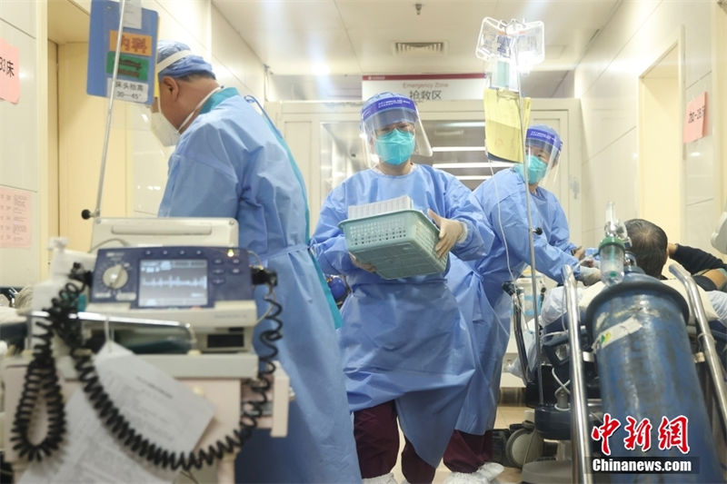 Hospitais de Beijing se esforçam para garantir tratamento