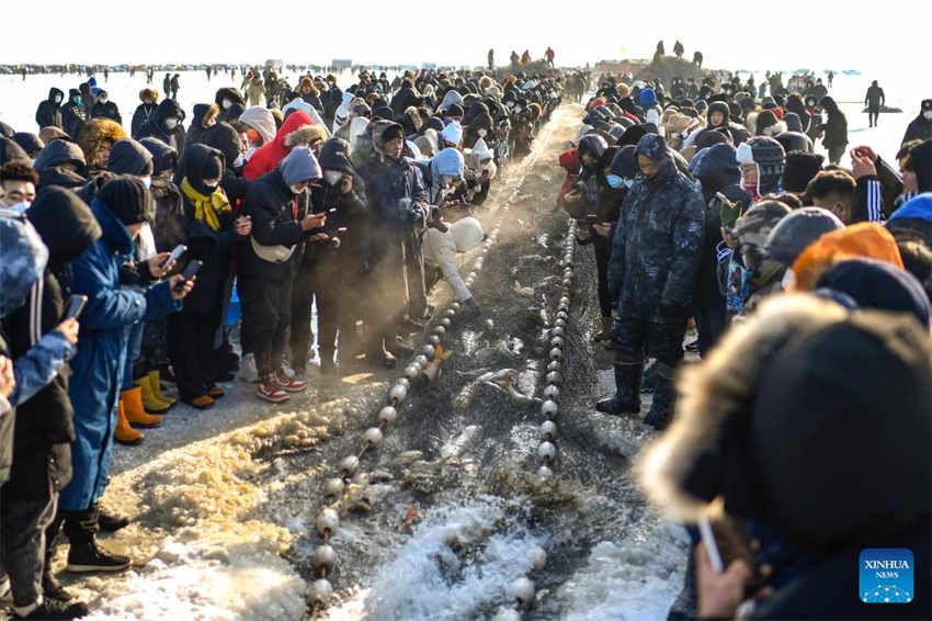 Festival de pesca de inverno começa no nordeste da China