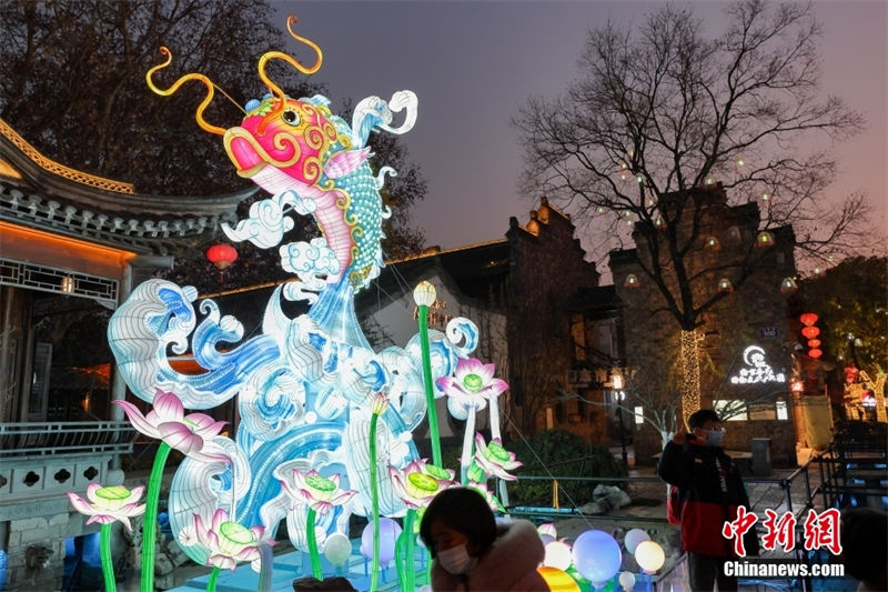 Nanjing se prepara para celebrar o Ano Novo Chinês com lanternas decoradas