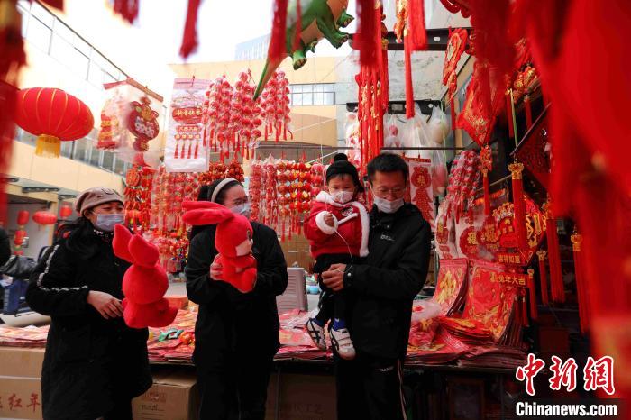 Ornamentos para Ano Novo Chinês são populares entre consumidores de Shandong