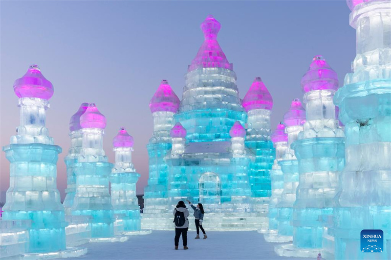 China: 39º Festival Internacional de Gelo e Neve foi inaugurado em Harbin
