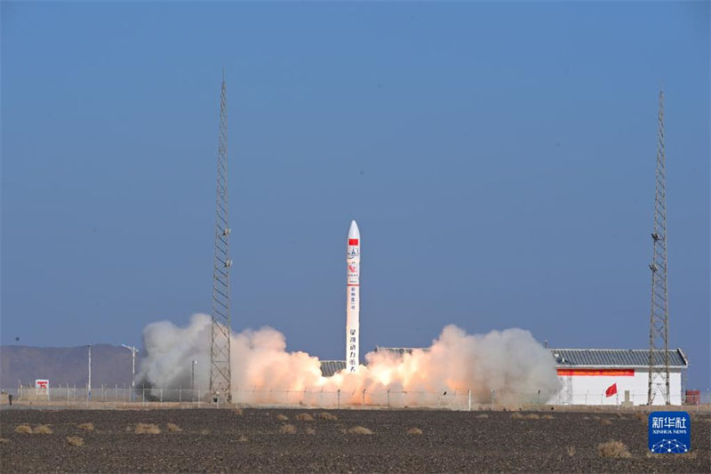 Foguete comercial chinês lança cinco satélites