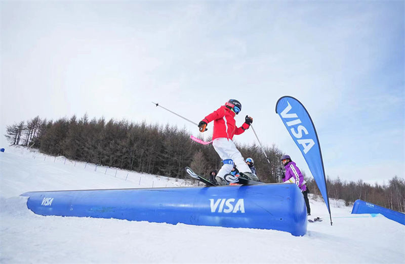 Chongli se torna uma estação de esqui popular em Hebei