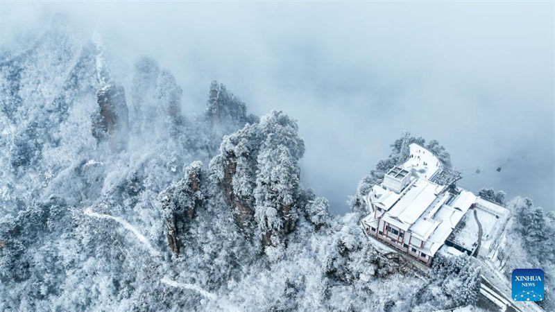 Galeria: montanha Tianzi coberta de neve no centro da China