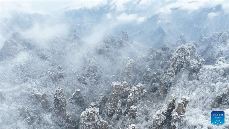 Galeria: montanha Tianzi coberta de neve no centro da China