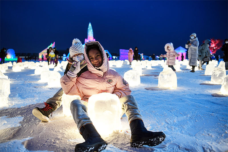 Festival de neve e gelo de Hohhot 2023 é inaugurado 