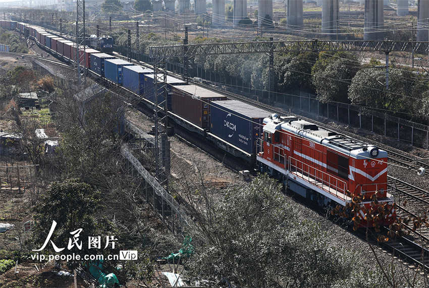 Yiwu: linha ferroviária China-Europa registra aumento de circulação de 172.1%