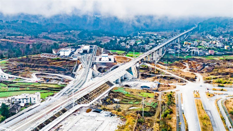 Guizhou: construção da ferrovia de alta velocidade Guiyang-Nanning está em andamento 