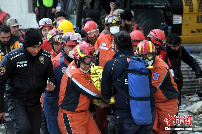 Equipe de Resgate da China salva 6 sobreviventes na Turquia